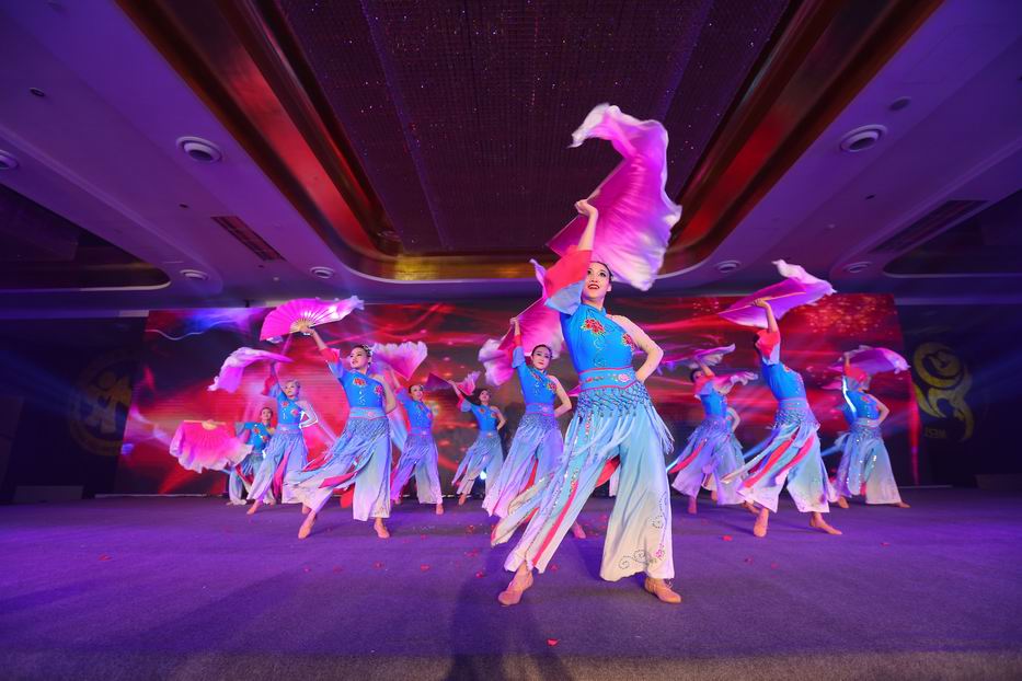 调整大小 我院舞蹈《秀色》参加四川大学华西第二医院医联体艺术沙龙演出(1).jpg